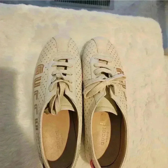 Gucci Shoes - Picture 4 of 10